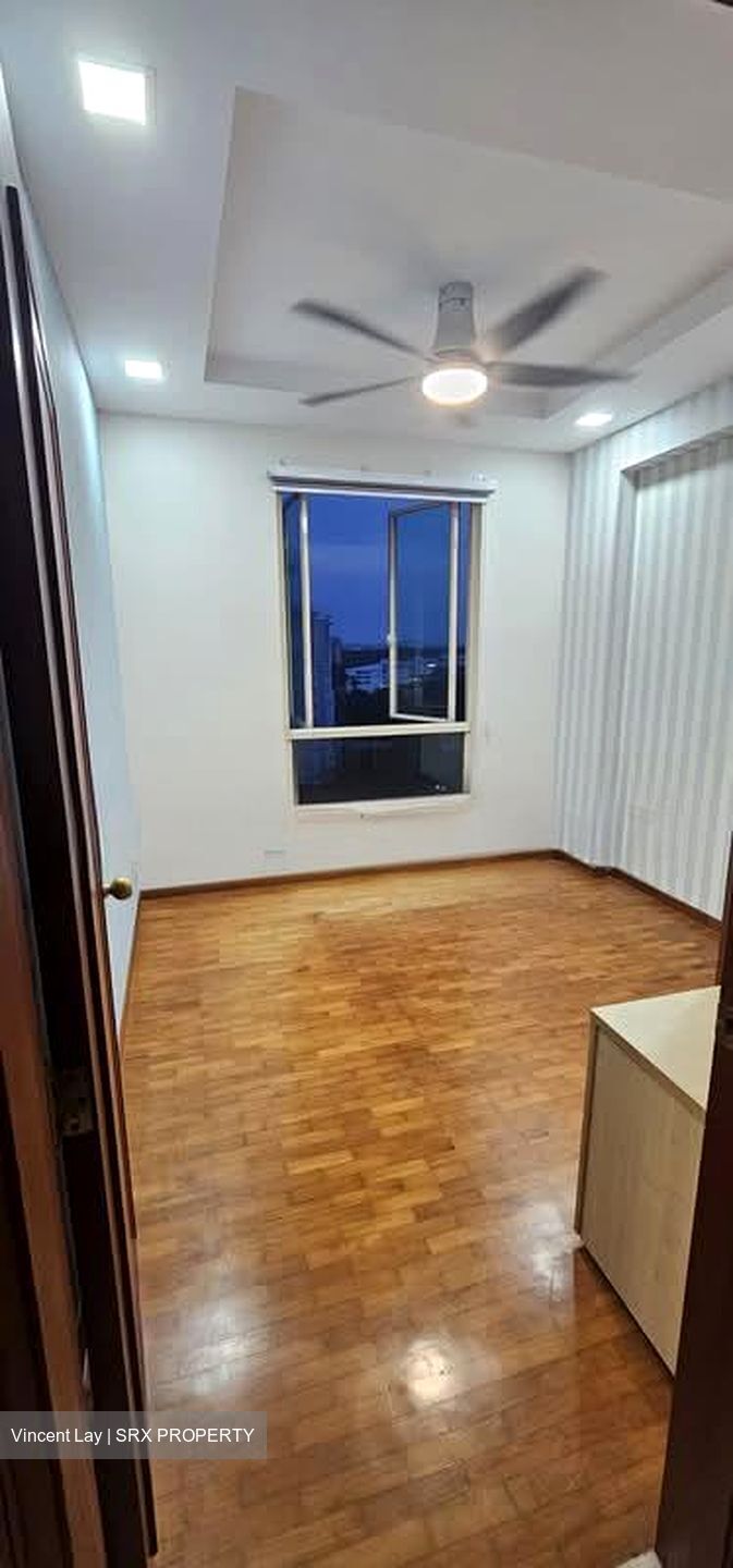 Yishun Emerald (D27), Condominium #580192671